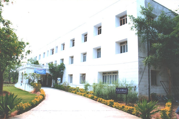 https://cache.careers360.mobi/media/colleges/social-media/media-gallery/6787/2019/3/29/Campus view of Global College of Pharmacy Moinabad_Campus-View.jpg